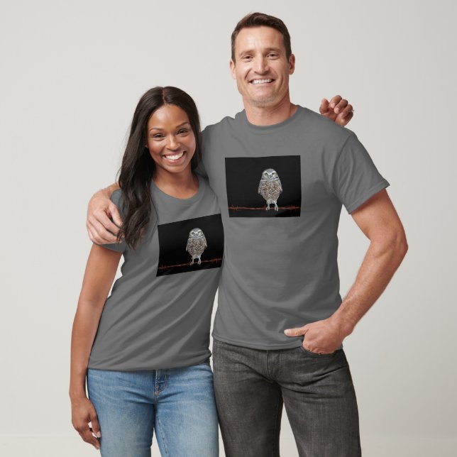 Chouette à l'aviron - T-shirt foncé pour adultes (Unisexe)