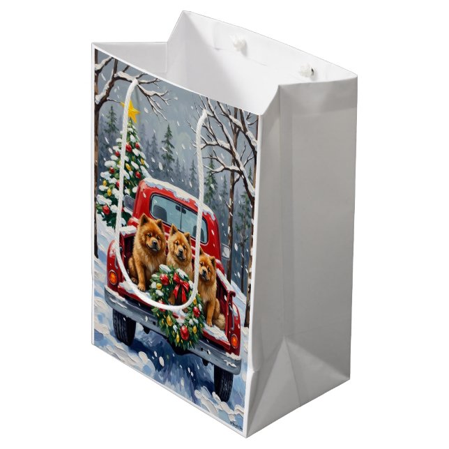 Chow Chow Christmas Red Truck Holiday Mittlere Geschenktüte (Vorderseite Schrägansicht)