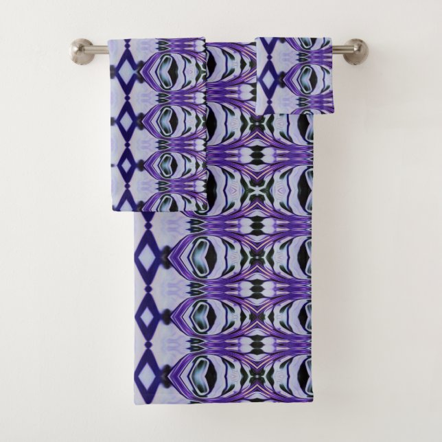 Chrissys Streifen in Lila Badhandtuch Set (Insitu)