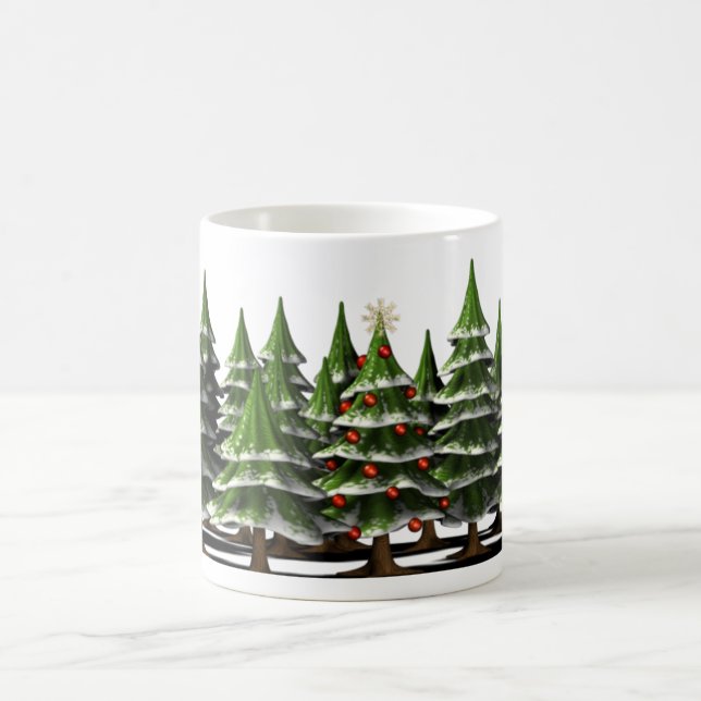 Christbaum im friedlichen Wald dekoriert Kaffeetasse (Mittel)
