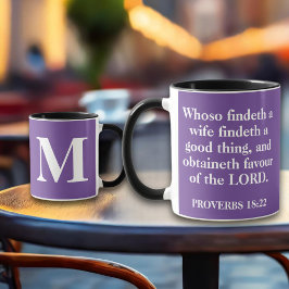 Christliche Ehefrau Proverbs 18:22 KJV Monogramm Tasse