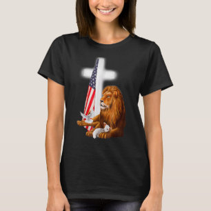 Christliche Patriotische Löwe und Lamm-Kreuztaube T-Shirt