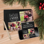 Christliche Weihnachtsverse Chalkboard Holiday Fot Feiertagskarte<br><div class="desc">Christliche Weihnachts Verse Chalkboard Holiday Foto Card Wir haben Luke 2:11 auf den Kalkboard Hintergrund dieser Karte in einer festlichen Typografie, mit Platz für vier Fotos auf der Vorderseite! Fügen Sie der Rückseite mehr hinzu oder fügen Sie sogar zusätzlichen Text auf die Rückseite. Einfach mit Text, Schriftart und Farben anpassen....</div>