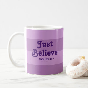 Christlicher Glaube glaubt Bibelverse Lila Kaffeetasse