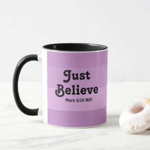 Christlicher Glaube glaubt Bibelverse Lila Tasse