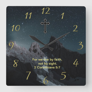 Christlicher Glaubenskreuz mit 2 Korinthesen 5:7 Quadratische Wanduhr