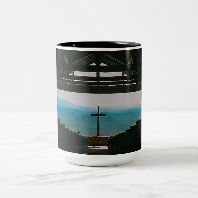 Christlicher Hübscher Ort Außenkapelle Carolinas Zweifarbige Tasse (Mittel)