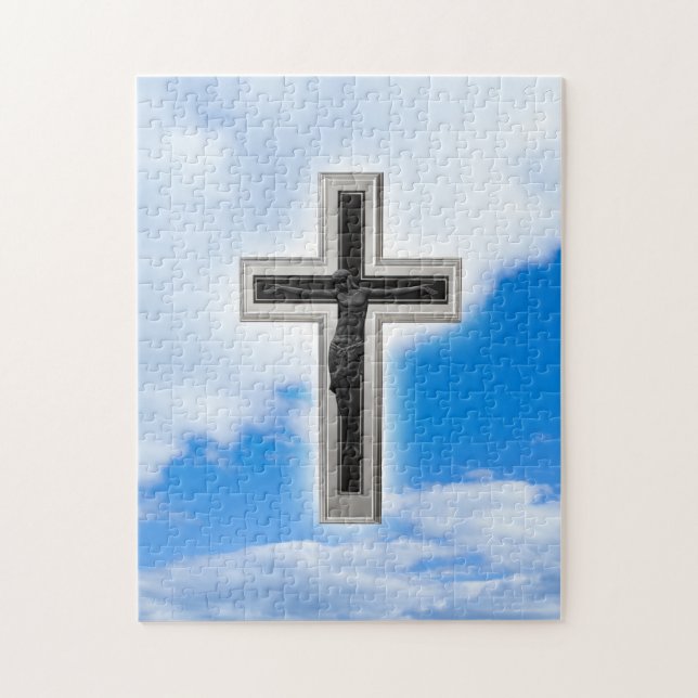 Christliches Kreuz im blauen Himmelshintergrund (Vertikal)