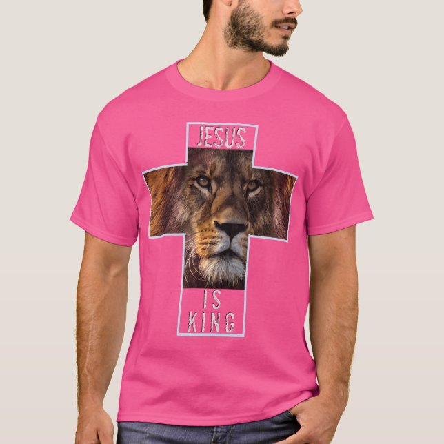 Christliches Kreuz und Löwe "Jesus ist König" T-Shirt (Vorderseite)