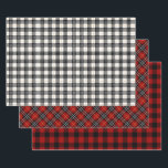 Christmas Buffalo Kariert Wrapping Paper Sheet Set Geschenkpapier Set<br><div class="desc">Das karierte Weihnachtsblatt-Set besteht aus drei karierten Weihnachtsmustern aus meiner Holiday-Designerkollektion. Blatt 1 weist ein sehr modernes und minimales Aussehen mit karierten Streifen in Schwarz, Weiß und Gold auf. Blatt 2 hat ein rautenorientiertes klassisches Tartan kariertes Muster in Rot, Schwarz, Gold und Weiß. Blatt 3 weist einen traditionellen Lumberjack-Stil auf,...</div>