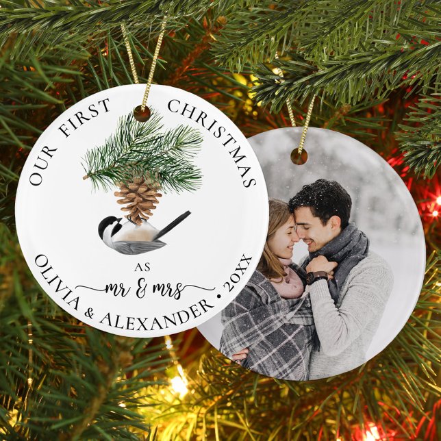 Christmas Chickadee Newlywed Mr. and Mrs. Foto Keramik Ornament (Von Creator hochgeladen)