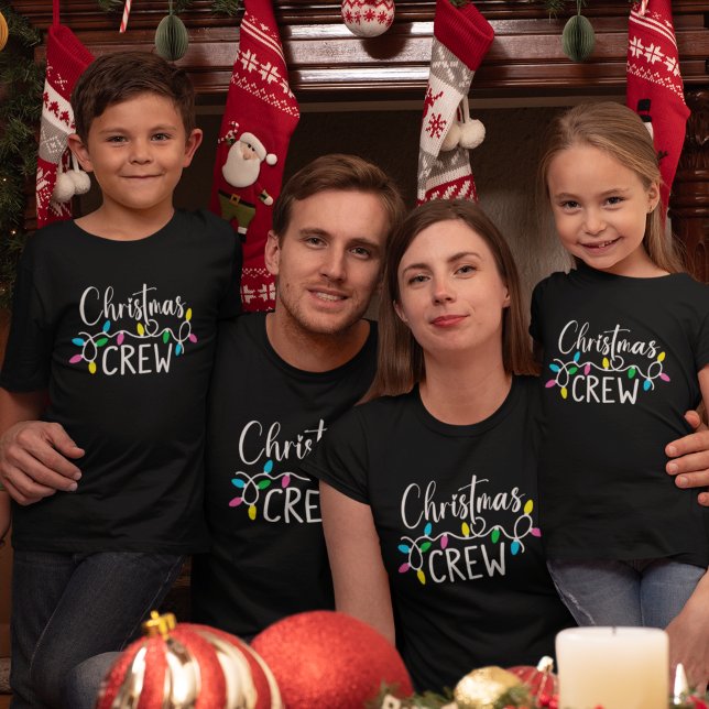 Christmas Crew Funny Family Christmas T-Shirt (Von Creator hochgeladen)