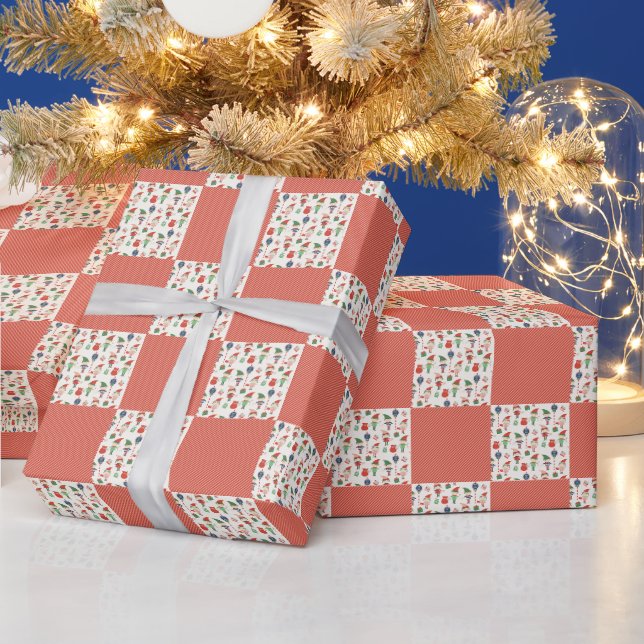 Christmas Elves With Red Stripes Geschenkpapier (Feiertage)