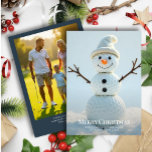 Christmas Golf Ball Snowman ・ Family Foto Navy Feiertagskarte<br><div class="desc">Niedliche, moderne Urlaubskarte mit einem glücklichen kleinen Schneemann aus gestapelten Golfbällen. Zurück ist ein großer Platzhalter für zentrale Fotos (auszutauschen) und eine personalisierbare Nachricht. Wünschen Sie Ihren Freunden und Ihrer Familie einen angenehmen Urlaub mit einem Hauch von Ihrem Lieblingssport - Golf. Benötigen Sie Hilfe bei der Personalisierung oder Anpassung? Melde...</div>