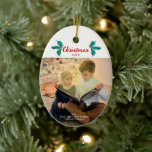Christmas Holly Berries Custom Family Foto Keramik Ornament<br><div class="desc">Genießen Sie unsere Weihnachtsfeier und Beeren Familienschmuck Foto.</div>
