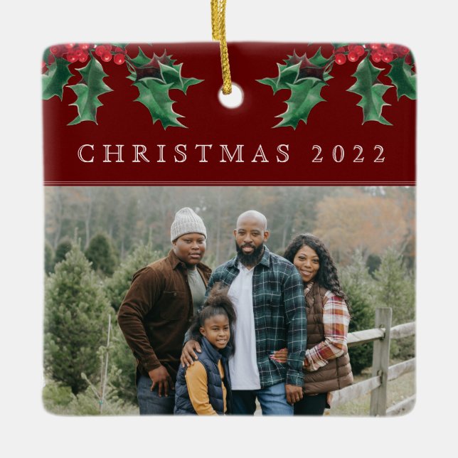 Christmas Holly Berry Simple Custom Foto Red Keramikornament (Vorderseite)