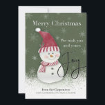 Christmas Joy Snowman Personalisiert Karte<br><div class="desc">Fügen Sie Ihren Familiennamen und ein Foto zu dieser Weihnachtskarte mit einem fröhlichen Schneemann und der herzlichen Nachricht "Wir wünschen Ihnen und Ihrer Freude" hinzu. Ideal,  um in dieser Ferienzeit feierlichen Beifall zu verbringen.</div>
