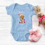 Christmas Kitten Santa Gingerbread Letter T Girl Baby Strampler<br><div class="desc">Mit unserem personalisierten, charmanten Lebkuchenbrief Weihnachts-Crew-T - Shirt erleben Sie die ganze Familie in den Urlaubssinn! Dieses festliche Design zeigt ein liebenswertes Kätzchen mit einer Weihnachtsmannmütze und einen skurrilen Schneemann. Eine extra süße Touch, ein gerippter Bonbons Pop aus den Buchstaben, die eine angenehme Drehung in das Design bringen. Jeder Lebkuchenbrief...</div>