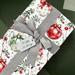 Christmas Mistletoe Bauble Greenery Geschenkpapier<br><div class="desc">Dieses elegante Aquarell-Weihnachtsgeschenk Mistletoe Bauble Ornaments und Greenery Packpapier bietet wunderschöne Frische zwischen rot und grün hängenden Ornamenten,  die sich perfekt für eine herzliche Erwärmung Geschenk in dieser Urlaubssaison!</div>