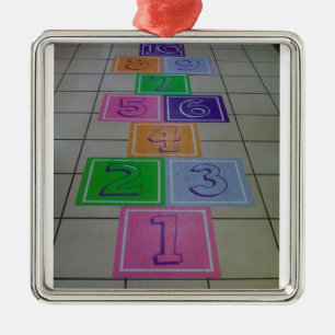 CHRISTMAS ORNANAS "HOPSCOTCH" ORNAMENT AUS METALL