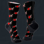 Christmas Pickleball Joy Santa Paddle Red Ball Socken<br><div class="desc">Die Weihnachtsfreude wird mit einem Bonbons, einem roten Pickleball und einem sehr fröhlichen Weihnachtsmann mit einem roten und grünen Ho Ho Ho Paddelpaddel geschrieben. Spaß beim pickleball-Thema Weihnachtsgeschenk für sich selbst, Ihren pickleball-liebenden Freund, Mama, Papa, Onkel, Tante, Bruder, Schwester, Nachbarin, Opa, Großmutter oder Arbeitsfreund, der nicht aufhören wird, über Pickleball...</div>