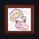 Christmas Pink Baby Keepake Box Erinnerungskiste<br><div class="desc">Süßer Container, um Ihre Schätze zu halten. Christmas Pink Baby. Personalisieren Sie diese, indem Sie die Nachricht löschen und Ihre eigene hinzufügen. Verwenden Sie Ihren bevorzugten Schriftart Stil, Farbe und Größe. Die Hintergrundfarbe kann geändert werden. Designelemente können auf andere Zazzle-Produkte übertragen werden. Passen Sie beim Umsetzen von Designs immer den...</div>