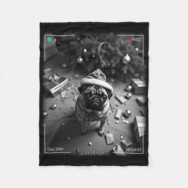 Christmas Pug Caught On Camera  Fleecedecke (Vorderseite)