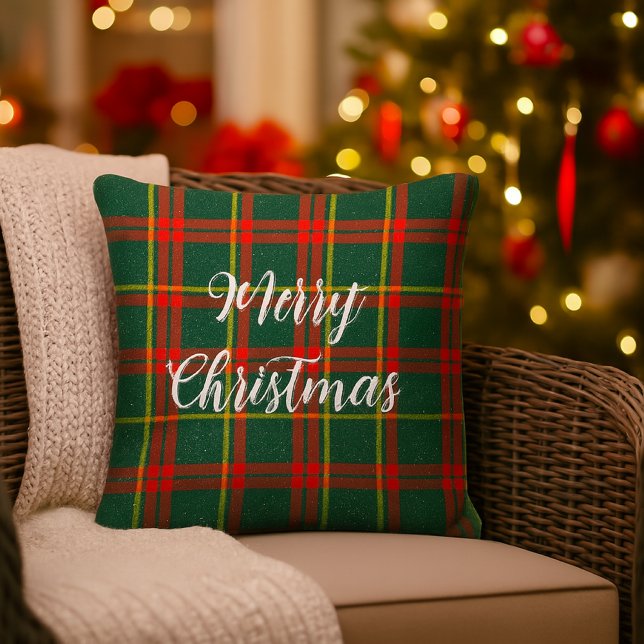 Christmas Red Green Tartan Kissen (Red and green tartan porch or patio pillow with Merry Christmas  slogan. )