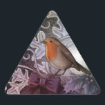 Christmas Robin Dreieckiger Aufkleber<br><div class="desc">Anime inspiriert Weihnachts-Robin-Kunst. Diese Weihnachtsbilderung zeigt einen Rotbrust-Rotbrust-Vogel, der auf einem lila Bogen sitzt und im Hintergrund eine Schneeflocke hat. Dieses einzigartige Design wurde speziell für Zazzle entworfen, mit beruflichen digitalen Kunstwerken und kann vollständig angepasst werden, um zusätzliche Fotos und Text in Anzug hinzuzufügen. Es wäre ideal für Anime-Bewunderer, Comic-Buchfans,...</div>