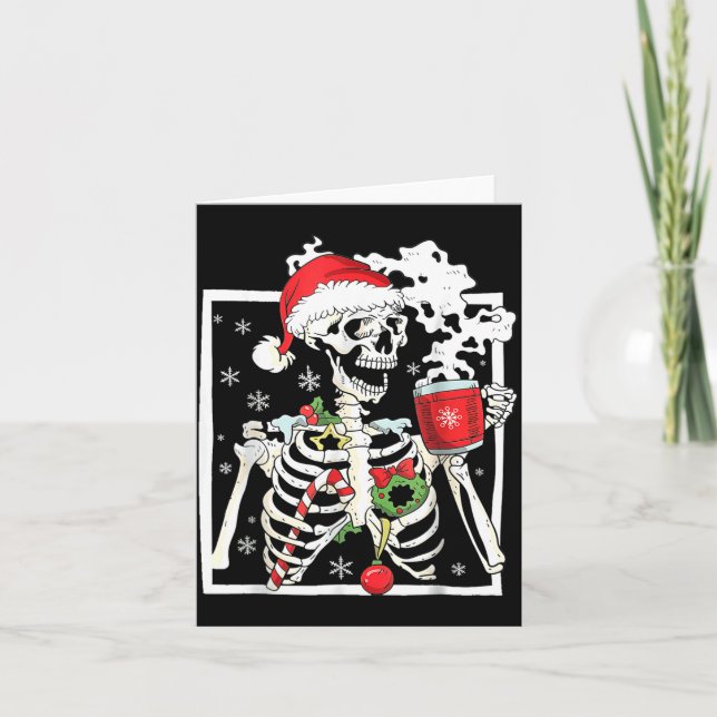 Christmas Skeleton With Smiling Skull Drinking Cof Karte (Vorderseite)