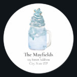Christmas Snowflake Blue Milkshake Adresse Runder Aufkleber<br><div class="desc">Illustration von blauem Milchshake in Mason-Glas überzogen mit Sahne,  Schneeflocken Sprinkles und Weihnachtsgebäck.</div>