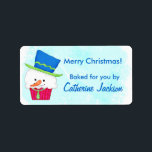 Christmas Snowman Cupcake Food-Geschenksticker Adressaufkleber<br><div class="desc">Dieser Aufkleber eignet sich hervorragend für Ihre Geschenke an Keksen, Süßigkeiten, Kuchen oder anderen Speisen, die Sie zu Weihnachten oder im Winter schenken. Das individuell anpassbare Etikett enthält die Worte "Frohe Weihnachten" und "gebacken für Sie nach Ihrem Namen". Diese Wörter können alle in andere Wörter geändert werden, wie Sie möchten....</div>