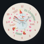 Christmas Snowman Hugs Love Kisses Große Wanduhr<br><div class="desc">This clock features a cute happy Christmas snowman.</div>
