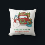 Christmas Snowman Personalisiert Family Kissen<br><div class="desc">Snowman Weihnachtsfeiertage Familiendekoration</div>