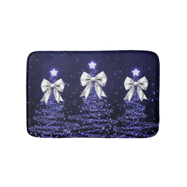 Christmas Sparkling Trees Navy Faux Silver Bow  Badematte (Vorderseite)