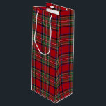 Christmas Tartan Clan Stewart Karierter Karo Geschenktüte Für Weinflaschen<br><div class="desc">Ein klassischer Weihnachtsbartan Clan Stewart rot kariert karierten Design,  das einen perfekten Urlaub Wein Geschenktasche macht. TIPP: Dieses Walsh tartan-karierte ist auf anderen koordinierenden Produkten wie Tags,  Aufkleber,  Packpapier,  Weihnachtsbaumröcke in der Sammlung erhältlich</div>