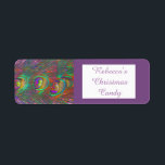 Christmas Tinsel Peacock Feather Custom Food Label<br><div class="desc">Dieses Blatt klebriger Lebensmitteletiketten zeigt ein lustiges festliches Foto einiger Pfauenfedern, die mit Makrofotografie aufgenommen wurden. Um die Details hervorzuheben, wurden künstliche Farbtechniken eingesetzt. Das Ergebnis ist ein lila Töneffekt, bei dem die Augenfugen Rot und Grün zeigen. Der Text ist anpassbar, sodass Sie diese Etiketten auch für hausgemachte Speisen und...</div>