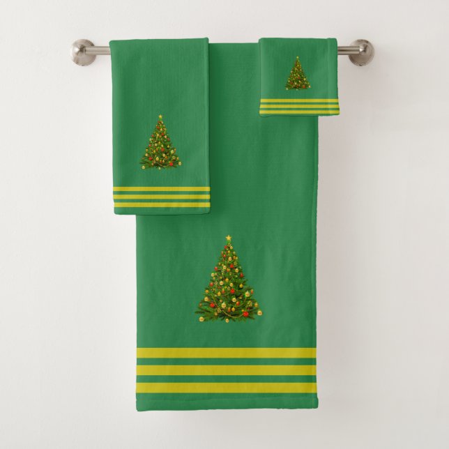 Christmas Tree, Three Stripes on Forest Green (En situation)