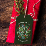 CHRISTMAS Typografie Homemade mit Liebe Geschenkanhänger<br><div class="desc">Hausgemacht mit Liebe personalisierte Geschenketiketten das Wort CHRISTMAS zwischen eleganten Blätter und Beeren auf dunkelgrün mit Ihrem Namen in schicken weißen Schriften. PASSENDE Artikel in unserer Sammlung.</div>