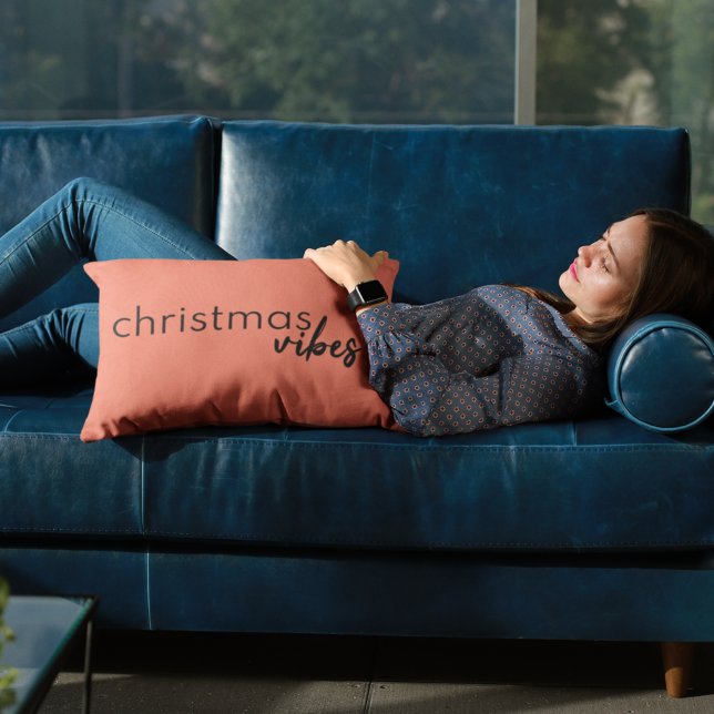 Christmas Vibes | Korallenrosa Modernes Minimalist Lendenkissen (Von Creator hochgeladen)