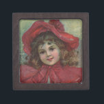 Christmas Viktorianisch Child Red Hat Girl Portrai Schmuckkiste<br><div class="desc">Das Weihnachtskind - Dieses kleine Viktorianische Kind hat einen kleinen roten Hut und einen roten Mantel,  genau wie Little Red Riding Hood,  um ihr warm für die Weihnachtszeit behalten. Das wunderschöne Kind stammt aus einer Werbung aus dem späten 19. Jahrhundert.</div>