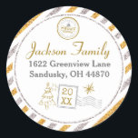 Christmas Vintag Air Mail Gold Glitzer Adresse Runder Aufkleber<br><div class="desc">Ein wunderschöner Vintager Glitzer-Rahmen mit goldenen und silbernen Imitaten Glitzer Streifen für diese Feriensaison. Geben Sie Ihren Familiennamen und Ihre Adresse und das Jahr in die Briefmarke ein. Verwenden Sie als Rücksendeadresse Aufkleber auf Ihren Weihnachtspaketen. Matching-Elemente verfügbar.</div>