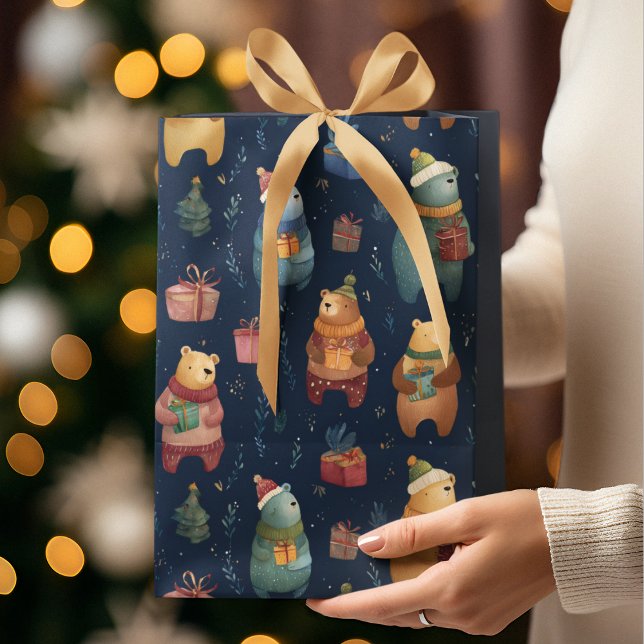 Christmas Whimsical Colorful Bears Gift Bag Mittlere Geschenktüte (Von Creator hochgeladen)