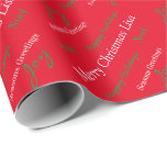 Christmas Wrapping Paper Individuelle Name Merry C Geschenkpapier<br><div class="desc">Dieses Geschenkpapier mit einem soliden Farbhintergrund hat Urlaubswünsche mit der Phrase "Frohe Weihnachtslilie" für Sie zusammengestellt,  damit Sie Ihre Wahl des Namens in ihr anpassen können. Passen Sie weiter an,  wenn Sie möchten oder kaufen,  wie es ist.</div>
