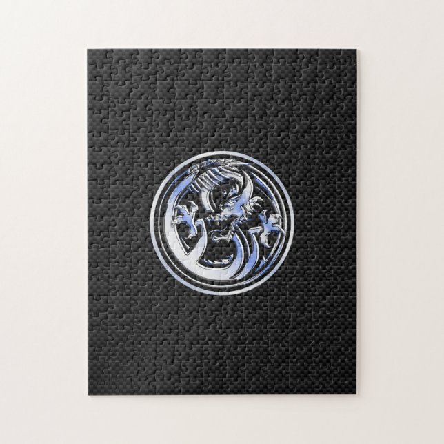 Chrome Dragon Wappen auf Carbon Fibre Print (Vertikal)