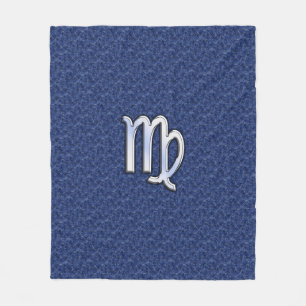 Chrome Like Virgo Zodiac Sign auf Blue Digital Cam Fleecedecke