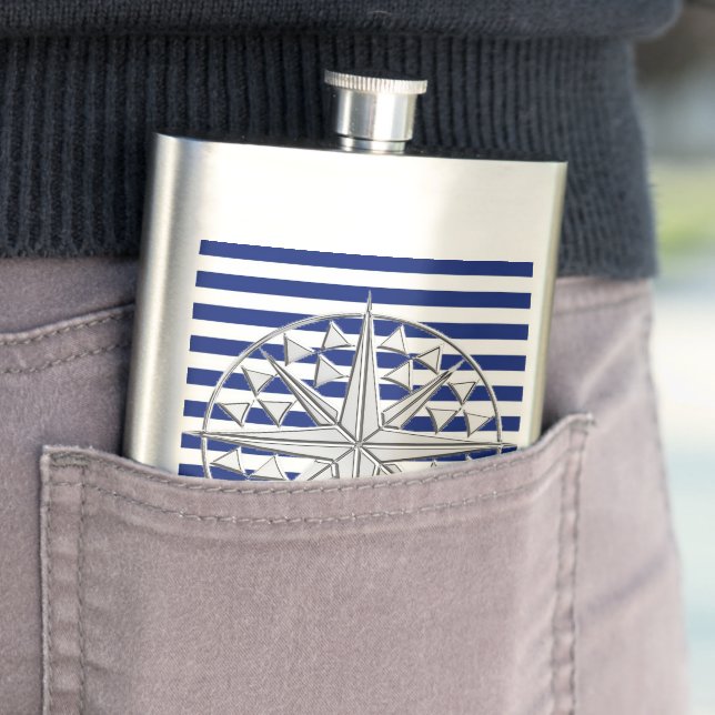 Chrome Nautical Star auf Navy Stripes Print Flachmann (Beispiel)