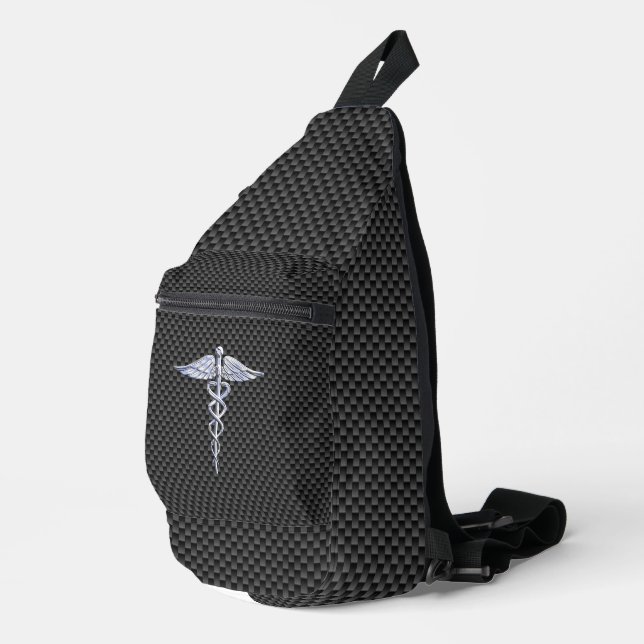 Chrome wie Caduceus Medical Symbol Carbon Fibre Crossbody Bag (Rechte Ecke)