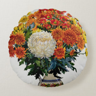 Chrysanthemen in einem gemusterten Krug 2005 Rundes Kissen