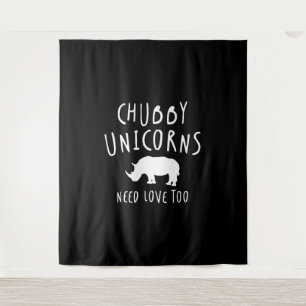 Chubby Unicorns brauchen auch Liebe - Gesamtgrundl Wandteppich